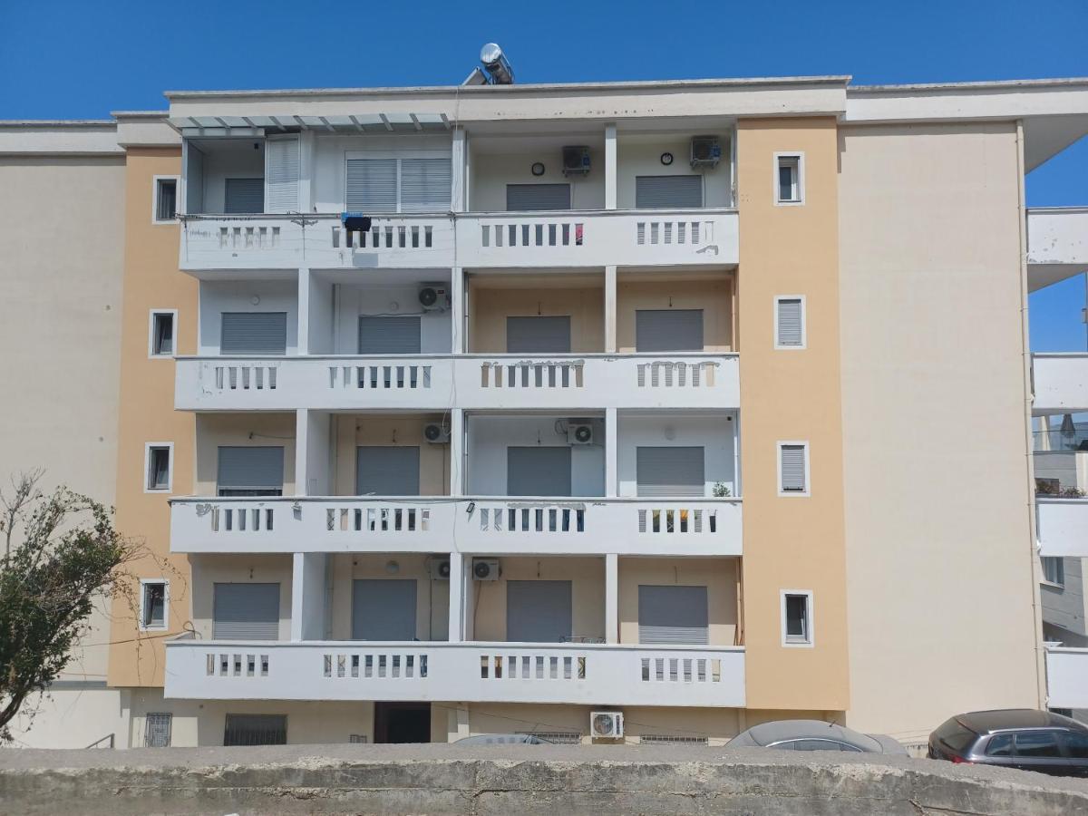 Ari Apartaments Vlorë Εξωτερικό φωτογραφία